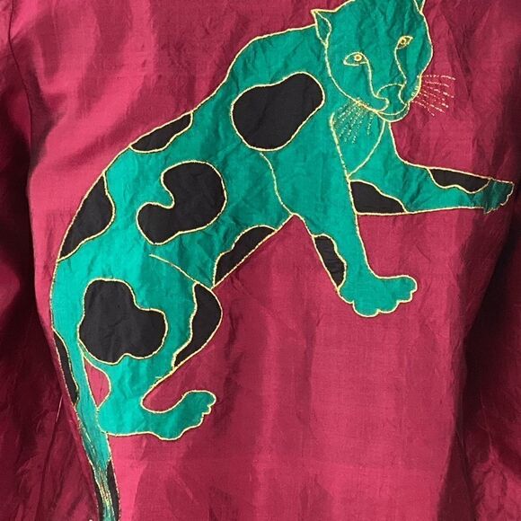 Vintage fuchsia jacket with cougar/leopard appliqué.  0618 - Picture 8 of 8